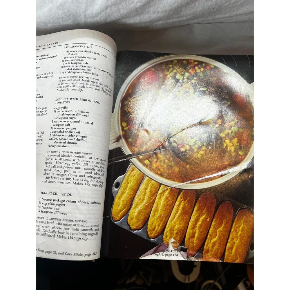 The Good Housekeeping Cookbook 1973 Vintage Hardcover Zoe Coulson ISBN0878510141